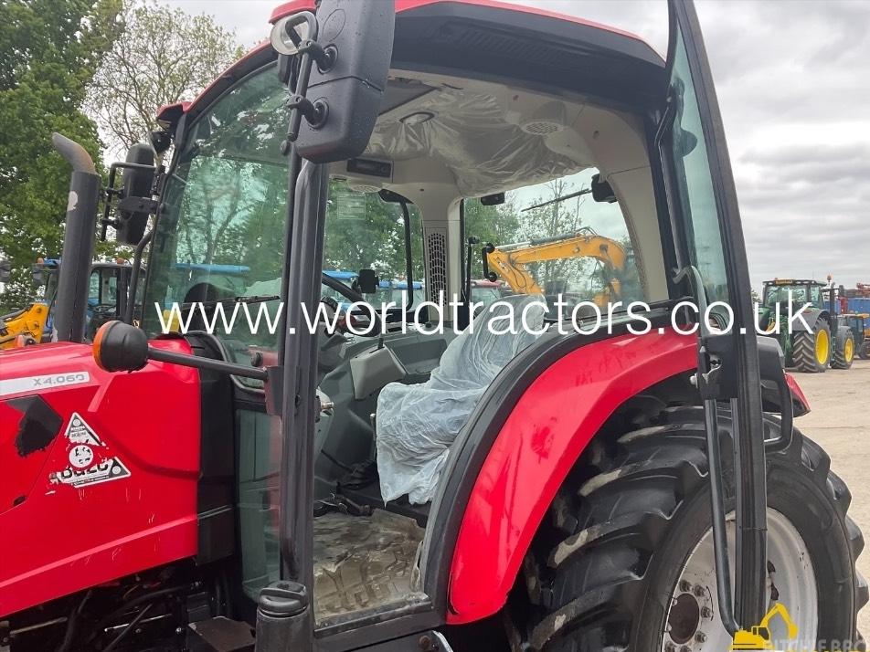 Tractor - McCormick X 4060