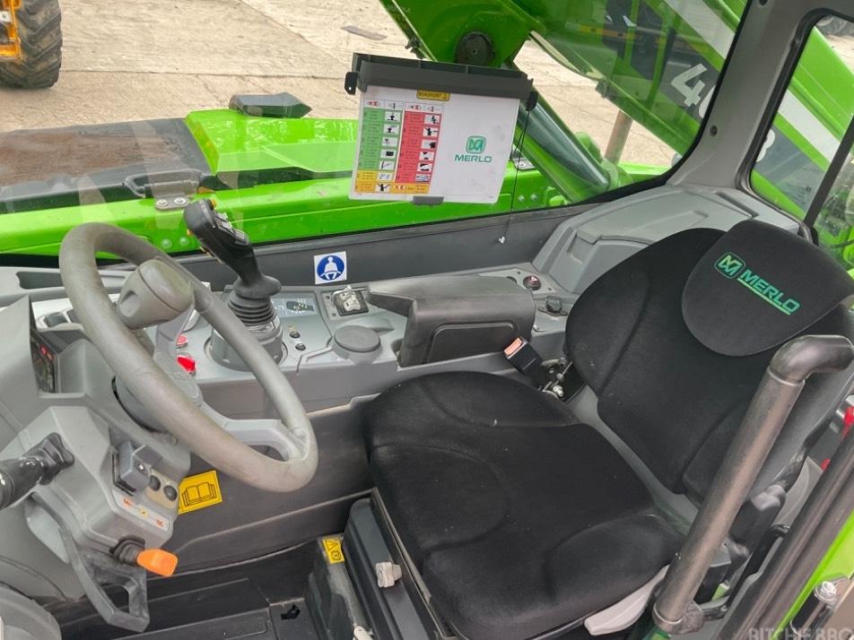 Incarcator frontal - Merlo P 40.13