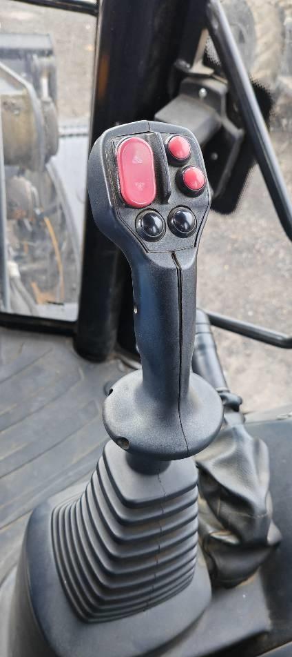 Buldoexcavator - MST 642 plus, 938hours , Joy,  AirCon,  3 buckets
