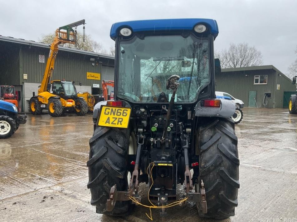 Tractor - New Holland T 4.85