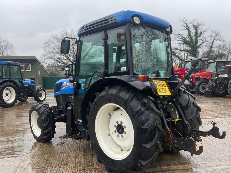 Tractor - New Holland T 4.85