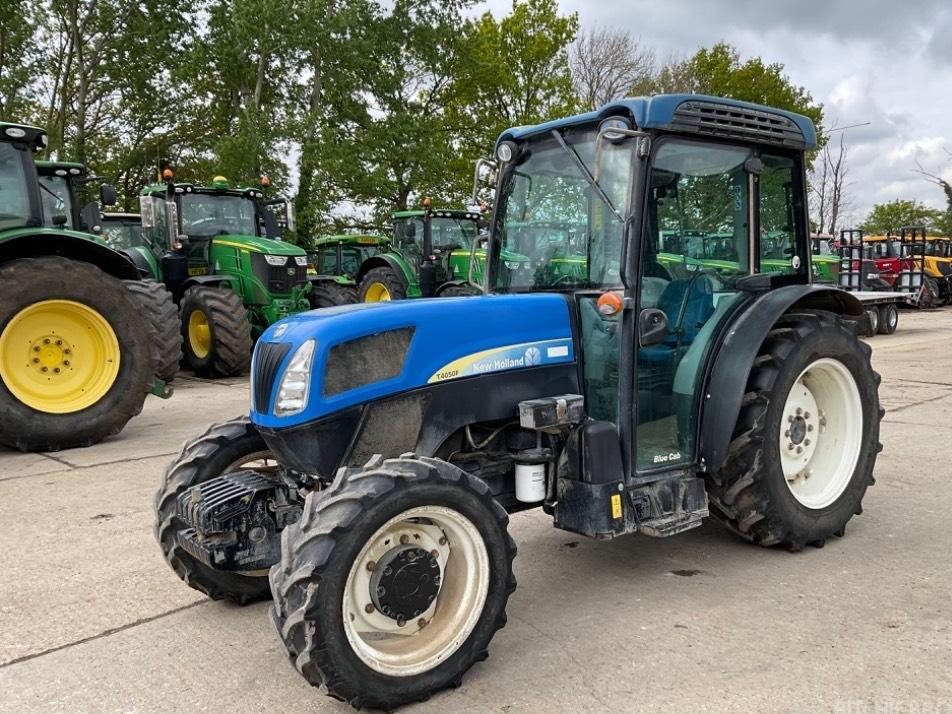 Tractor - New Holland T 4050 F