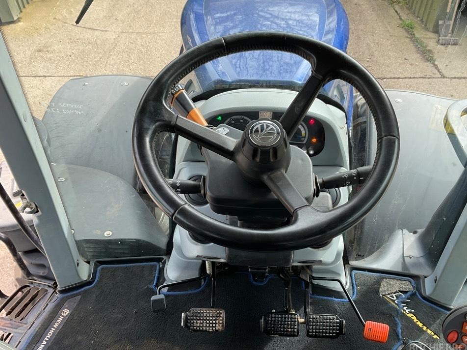 Tractor - New Holland T 7.315 AC