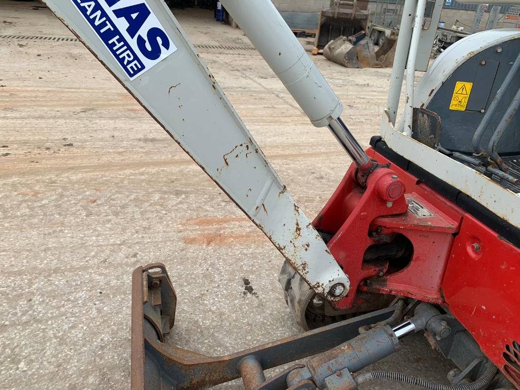 MINIEXCAVATOR TAKEUCHI TB 215R - VASTech Machinery