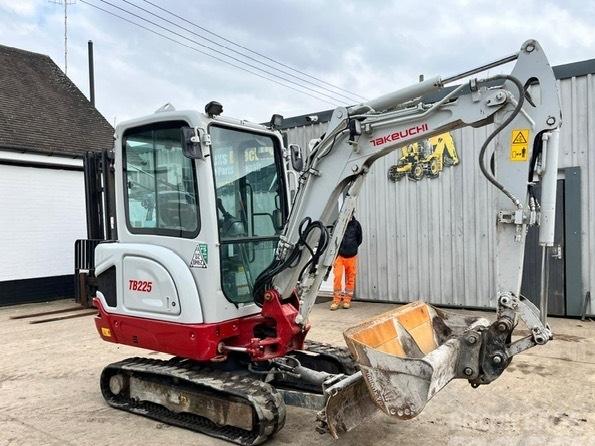 Miniexcavator - Takeuchi TB 225