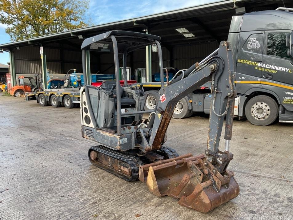 Miniexcavator - Terex TC 15