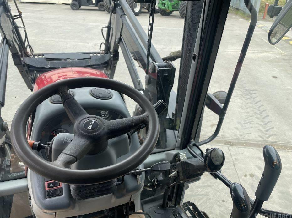 Tractor - Valtra A 83