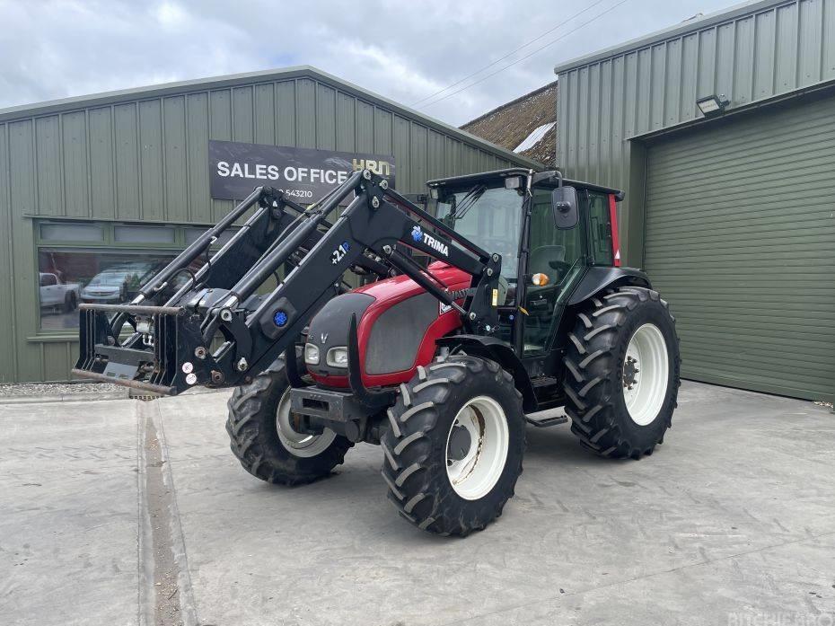 Tractor - Valtra A 83