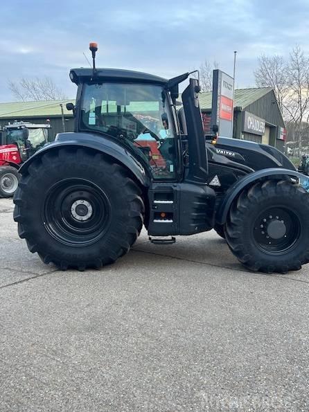 Tractor - Valtra T 235 D