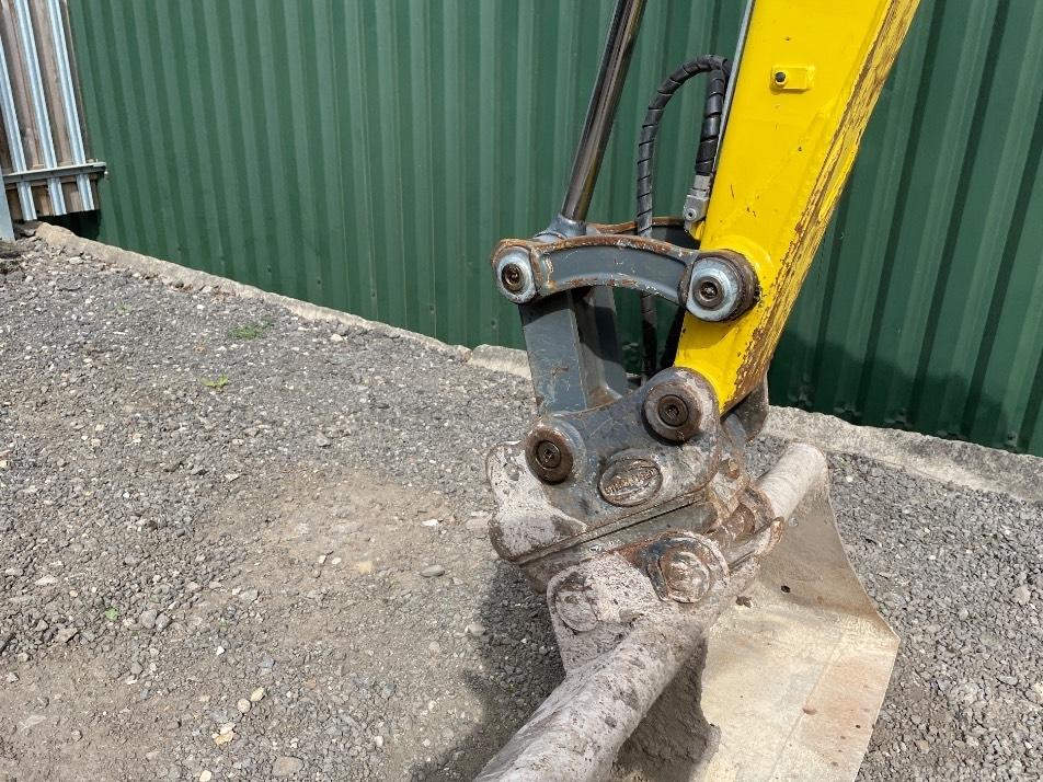 Miniexcavator - Wacker Neuson EZ 26